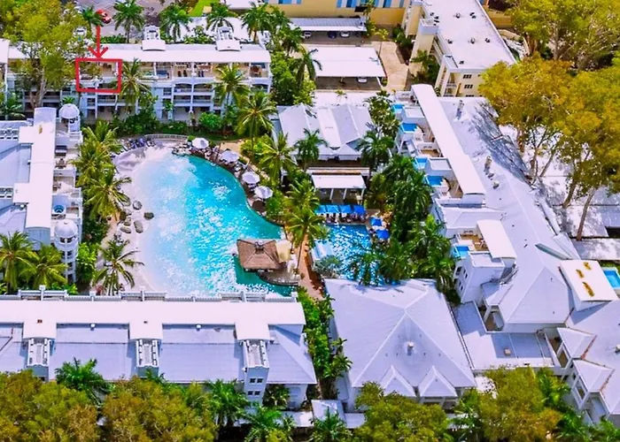 Palm Cove Beach Club Penthouse
