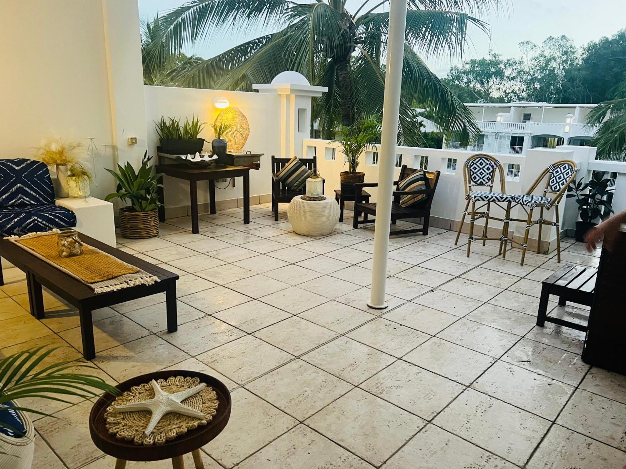 Club Penthouse Apartment *